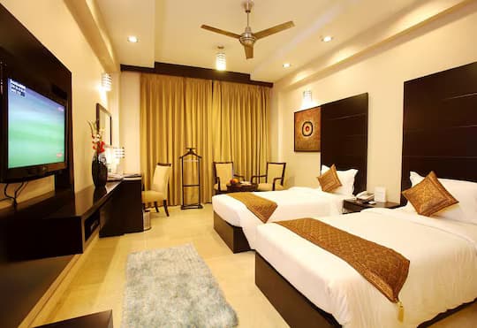 Superior Twin Beds Room