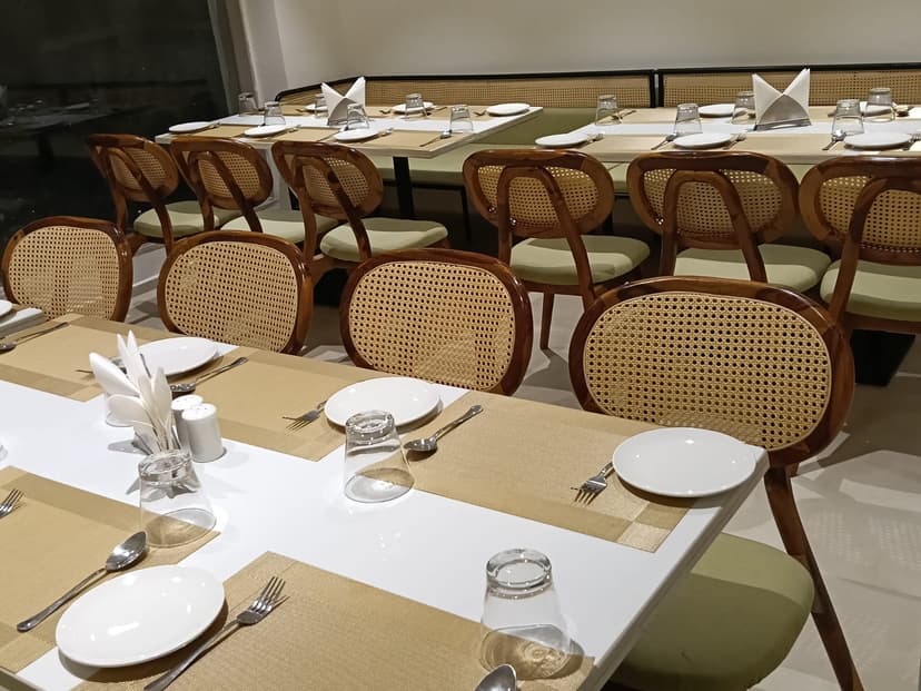 Dining Thumbnail